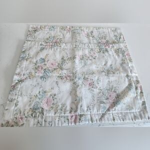 2 Floral Pastel Floral Pillow Cases For A Nice Vintage Romantic Vibe